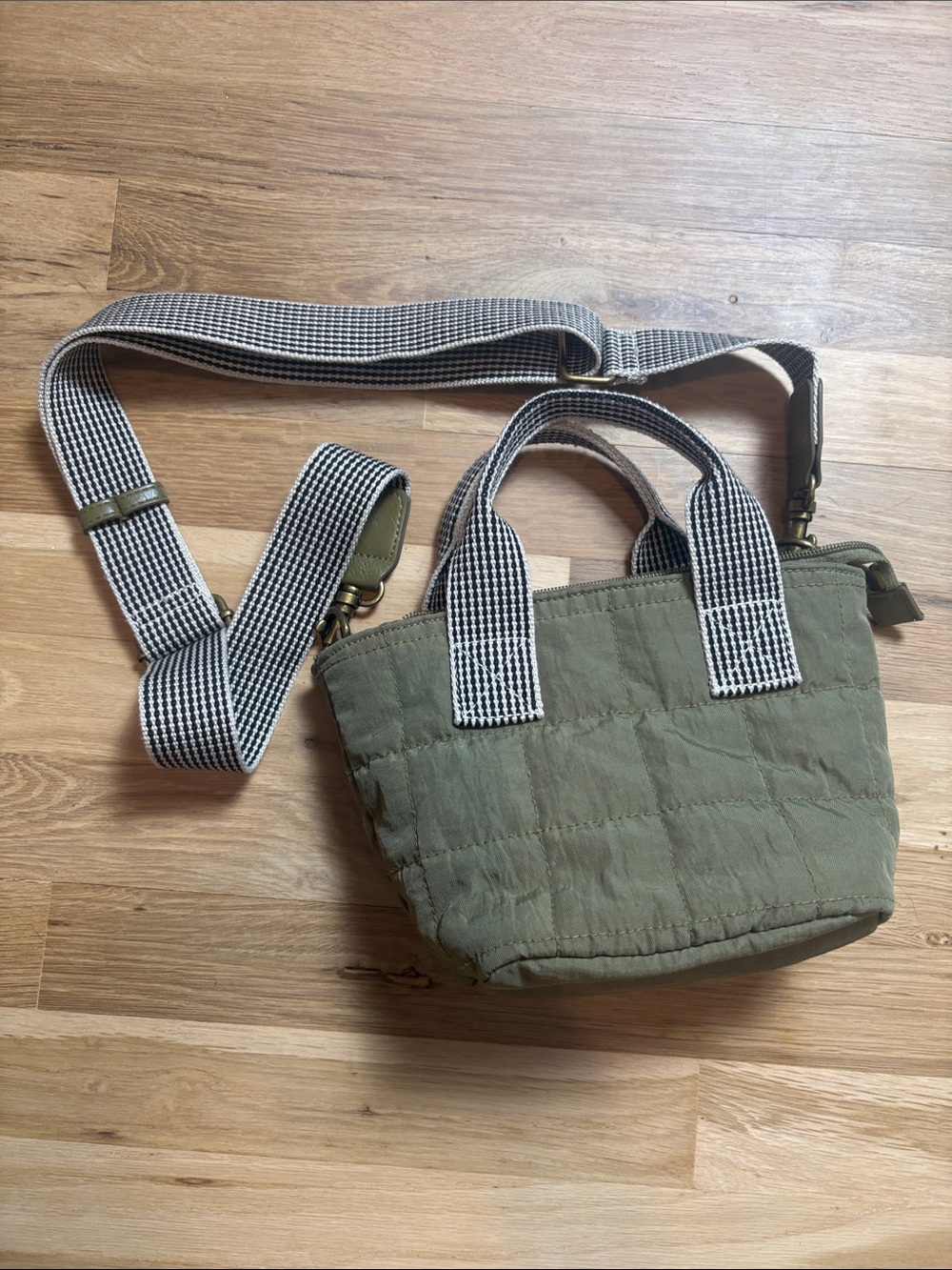 Universal Thread Olive Quilted Crossbody with Black-and-White Removable Strap